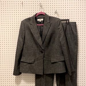 Le Suit 2 PC Dk gray ladies SZ 16 suit!
